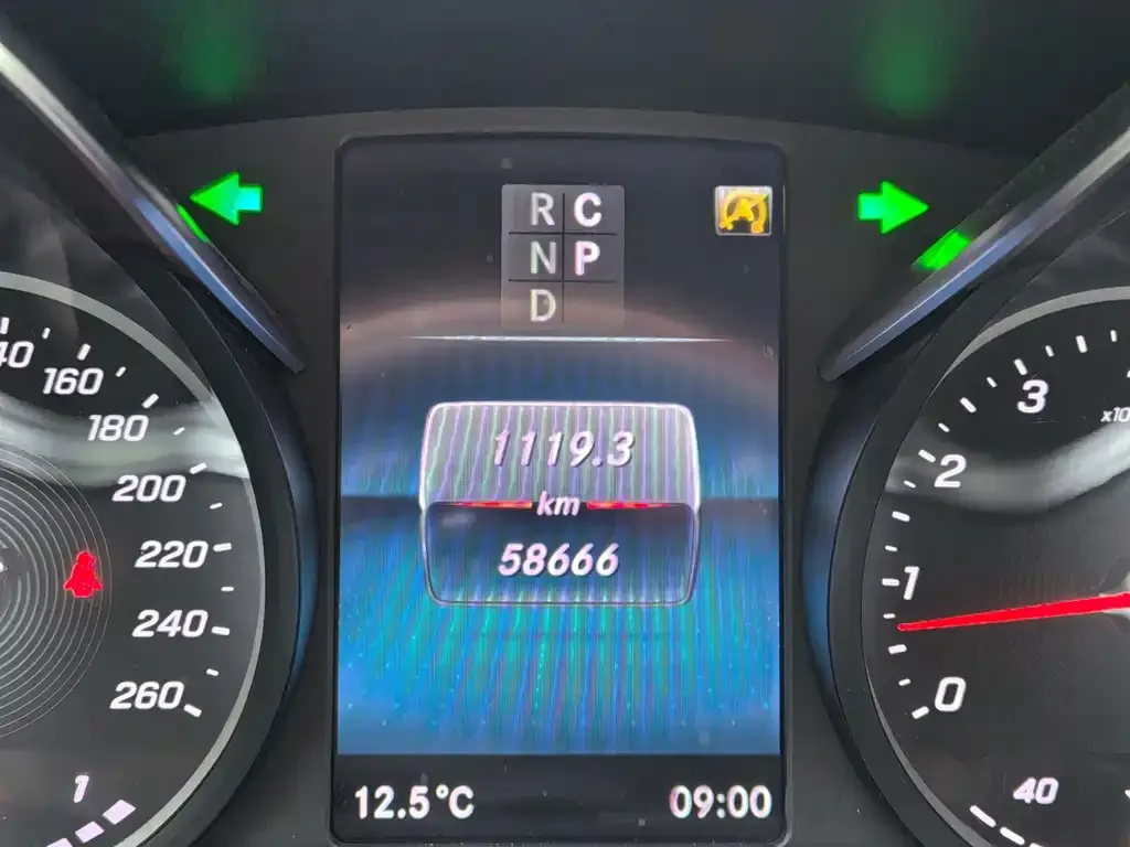 Mercedes-Benz V-Class 2021 из CN, фото 10