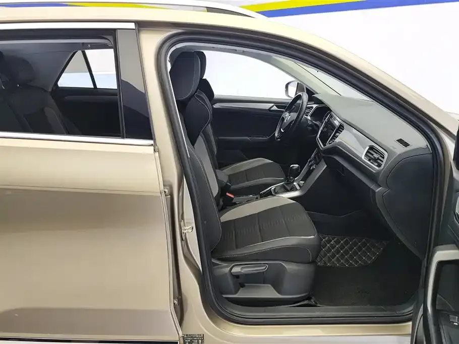 Volkswagen T-Roc 2021 из CN, фото 10