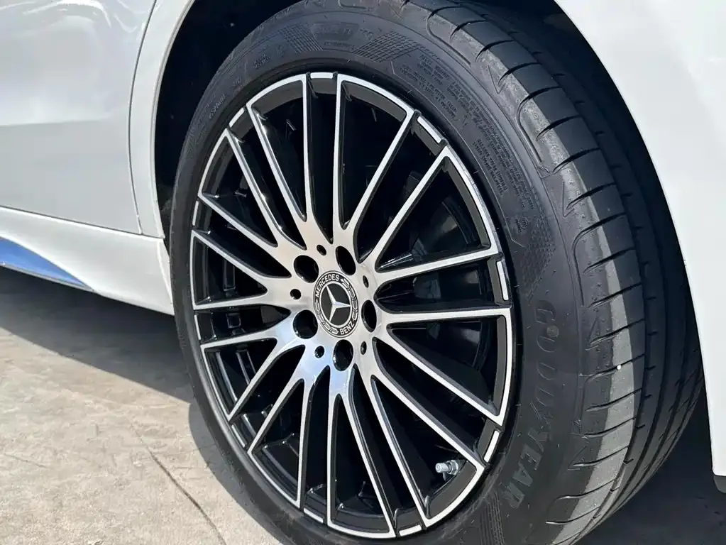 Mercedes-Benz C-Class 2024 из CN, фото 8
