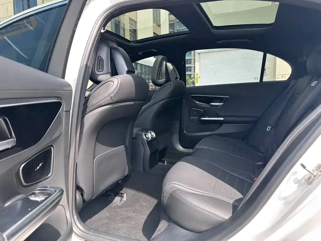 Mercedes-Benz C-Class 2024 из CN, фото 2