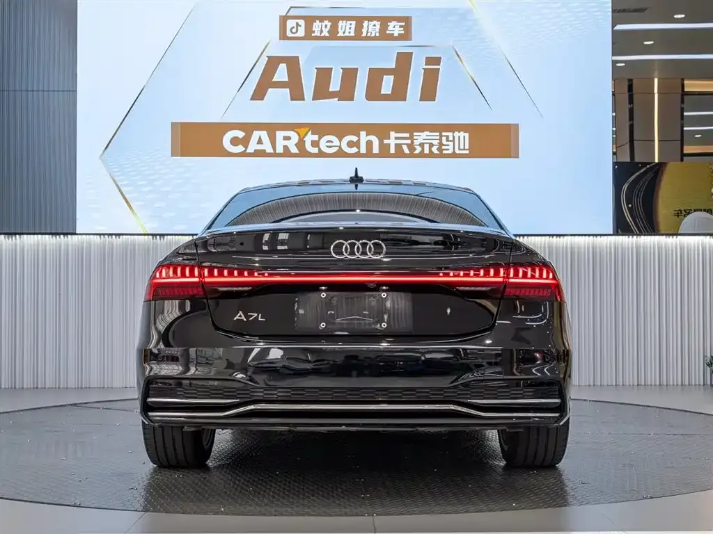 Audi A7L — фото 5
