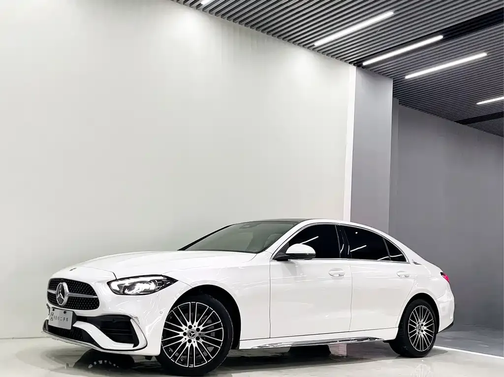 Mercedes-Benz C-Class — фото 1