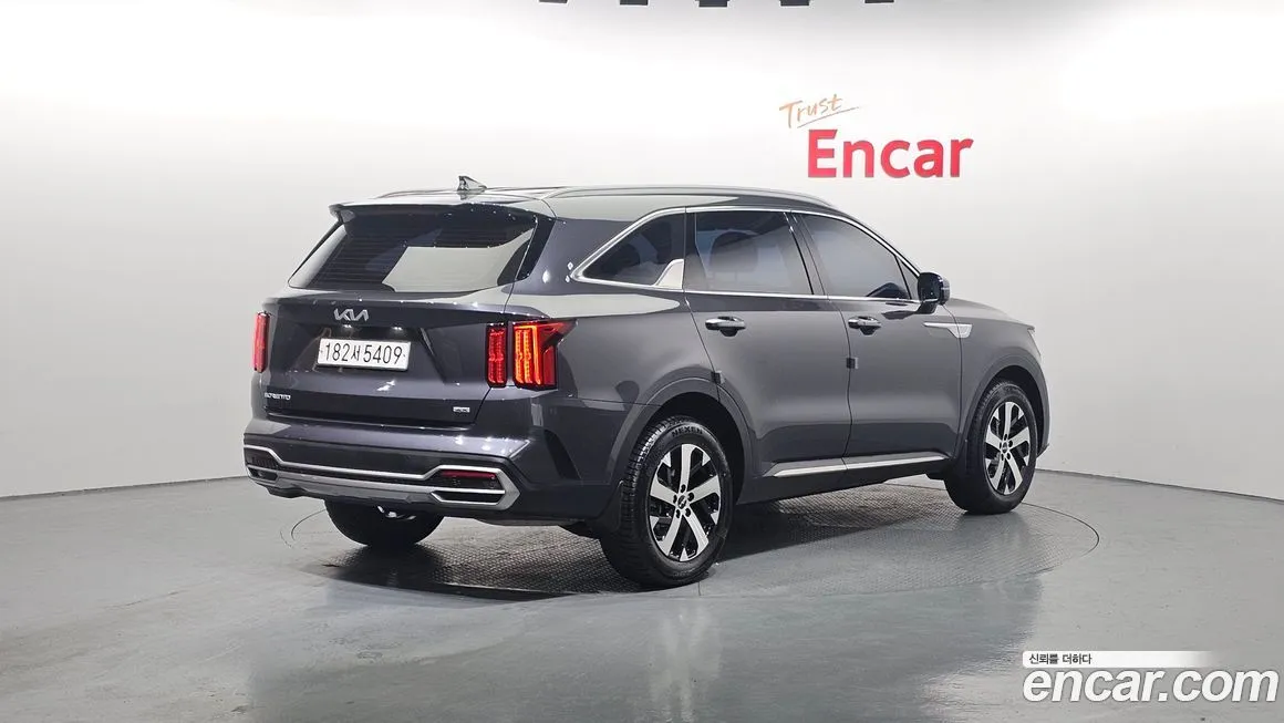Kia Sorento — фото 5