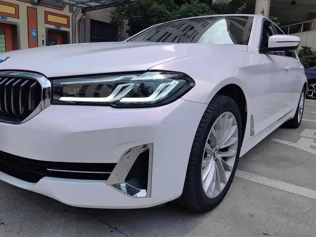 BMW 5 Series — фото 4