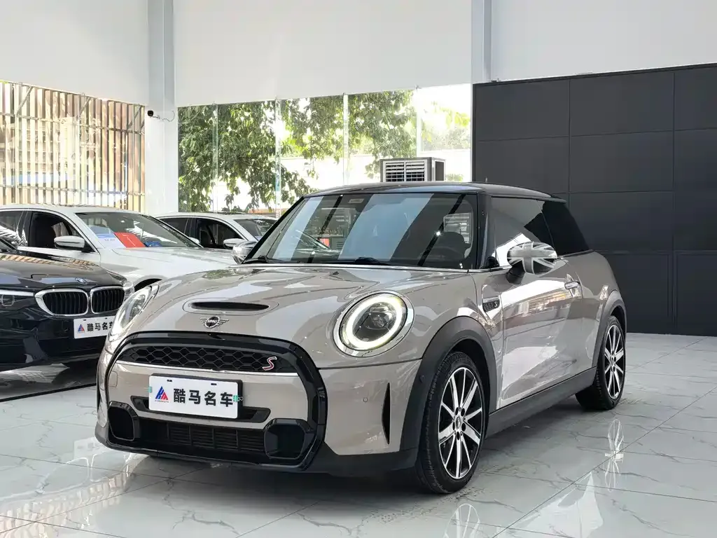 MINI Cooper (3-door) — фото 1