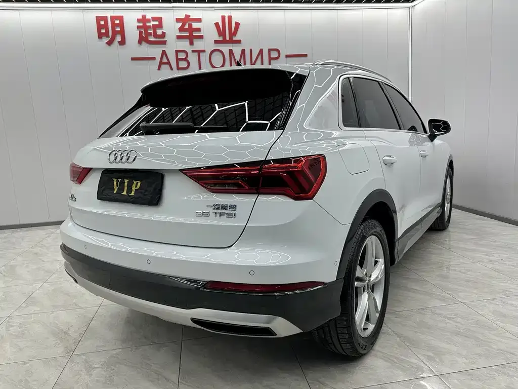 Audi Q3 — фото 7