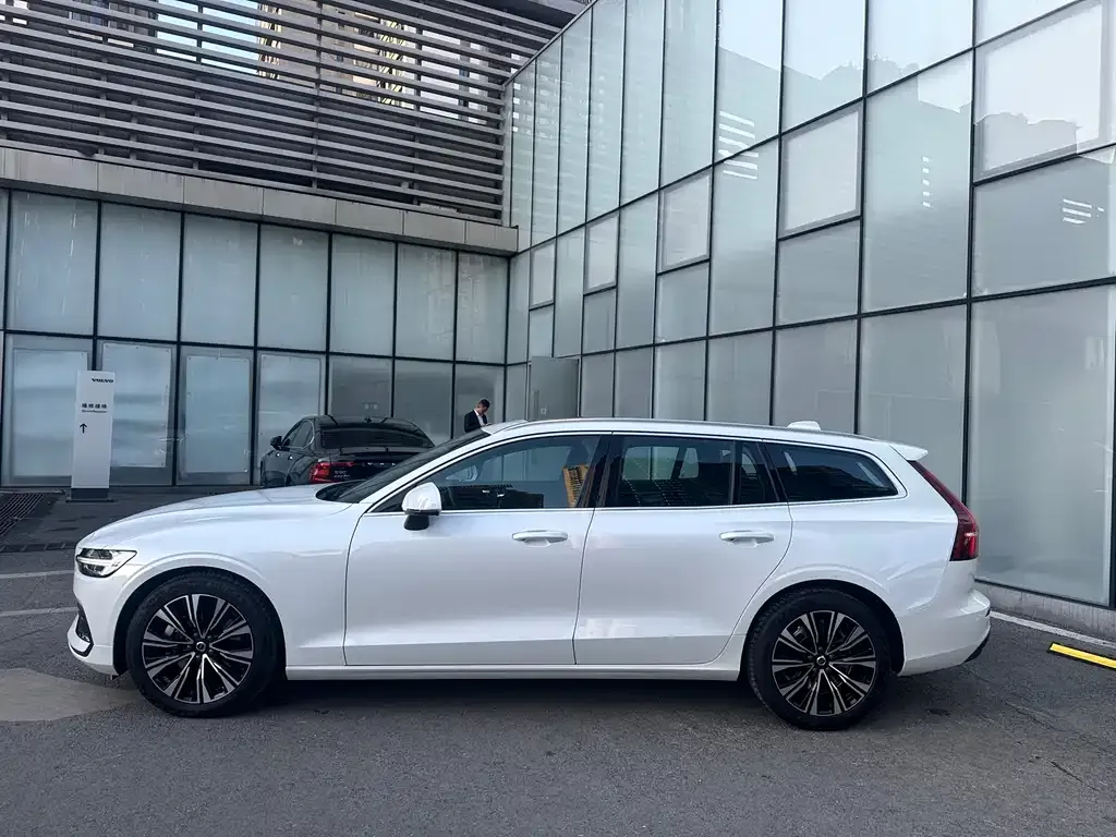 Volvo V60 — фото 2