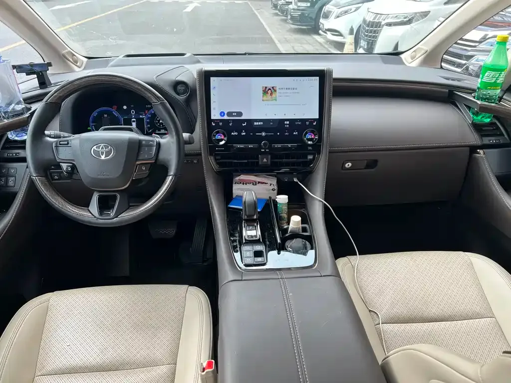 Toyota Alphard 2023 из CN, фото 4