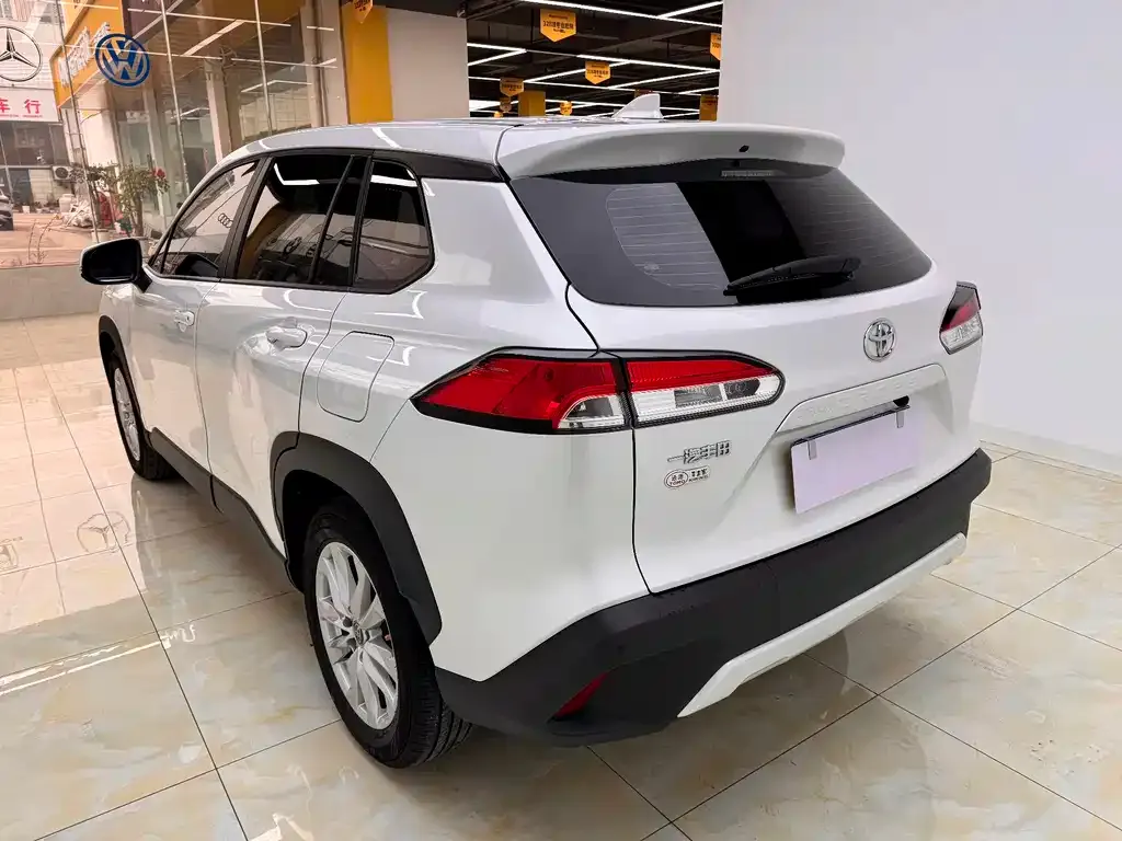 Toyota Corolla Cross 2024 из CN, фото 8