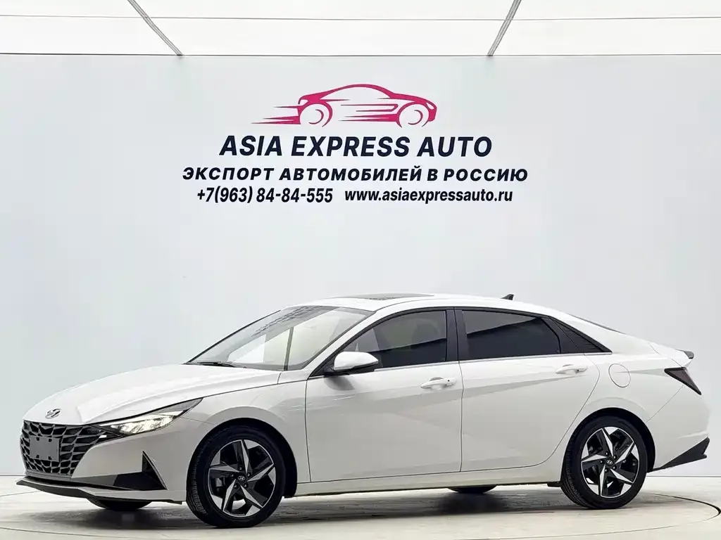Hyundai Elantra 2023 из CN, фото 1