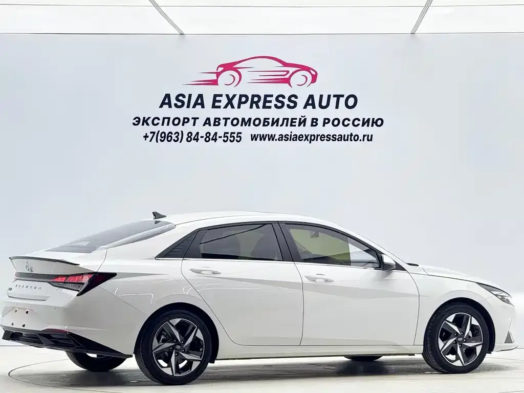 Hyundai Elantra 2023 из CN, фото 4