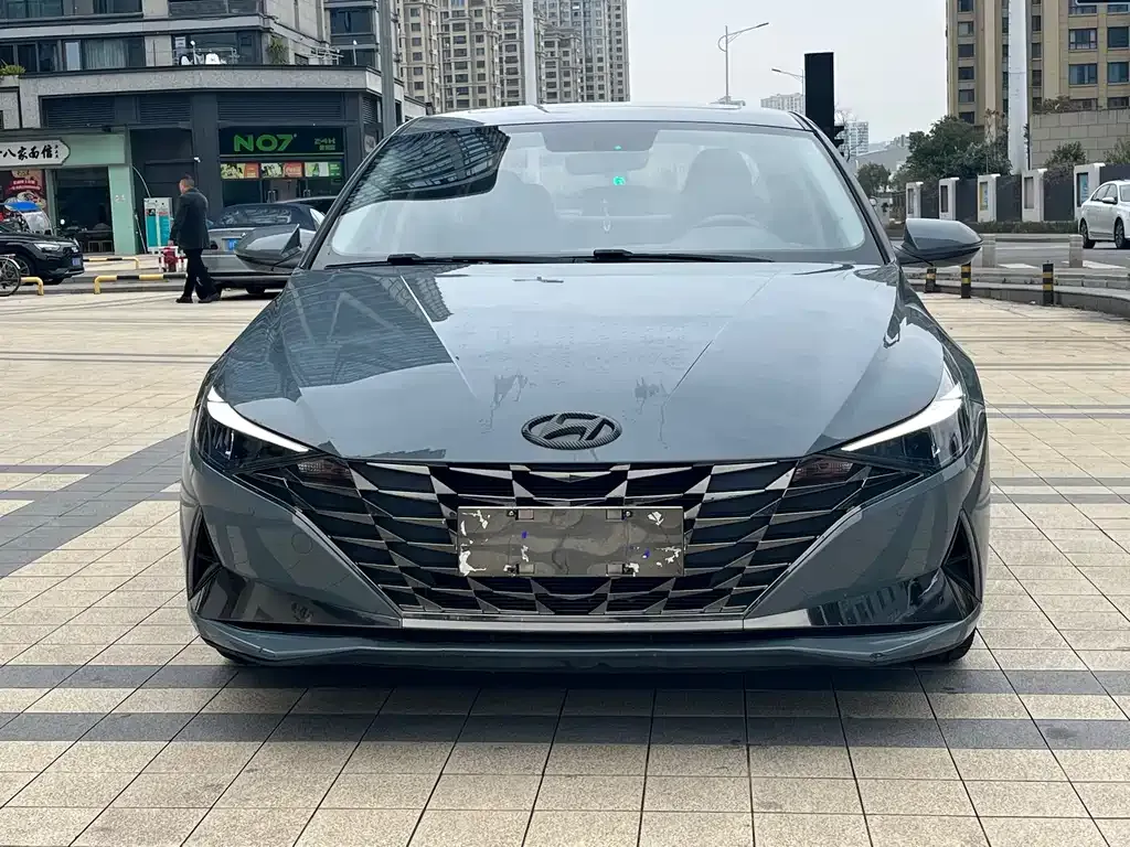 Hyundai Elantra — фото 6