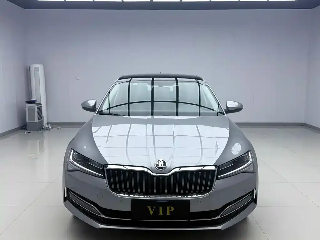 Skoda Superb 2023 из CN, фото 3