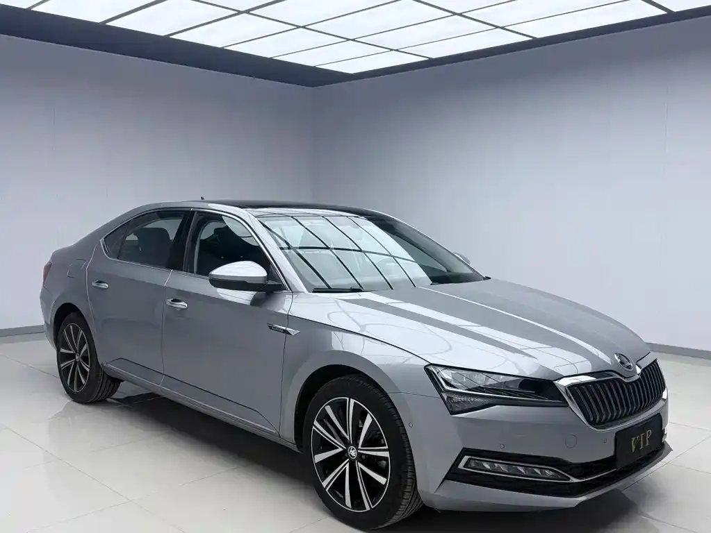 Skoda Superb 2023 из CN, фото 2
