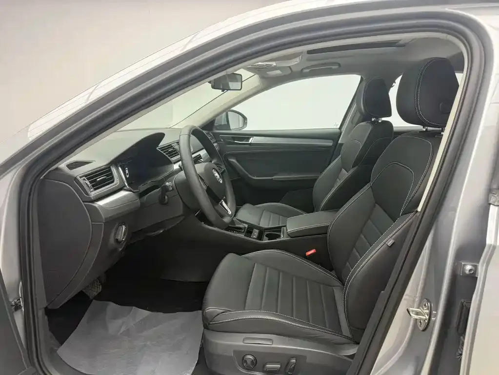Skoda Superb 2023 из CN, фото 8