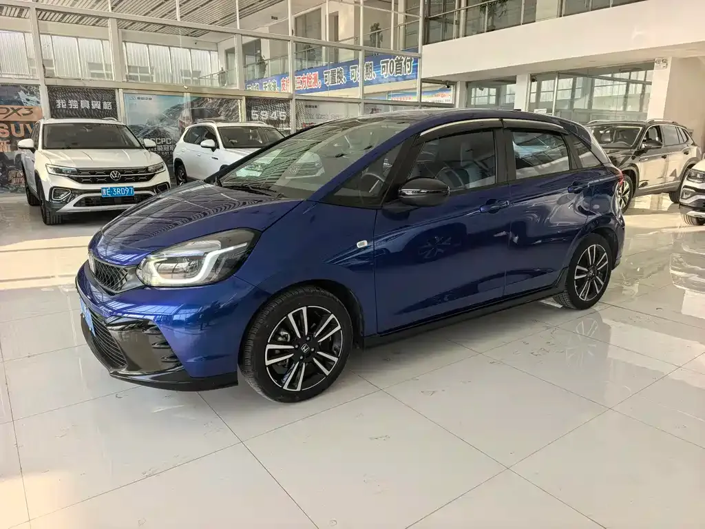 Honda Fit — фото 1