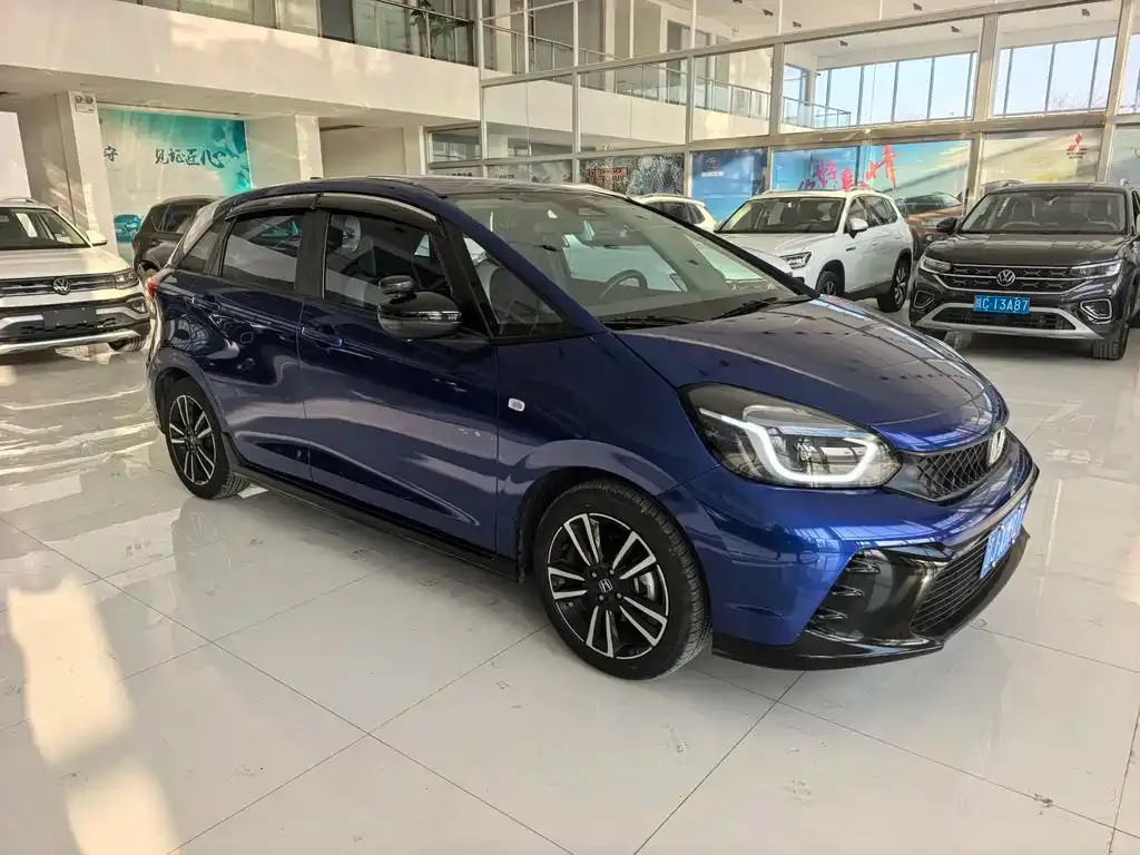 Honda Fit — фото 7