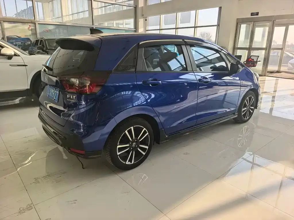 Honda Fit — фото 3