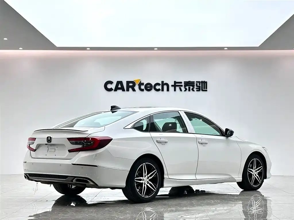 Honda Accord 2022 из CN, фото 10