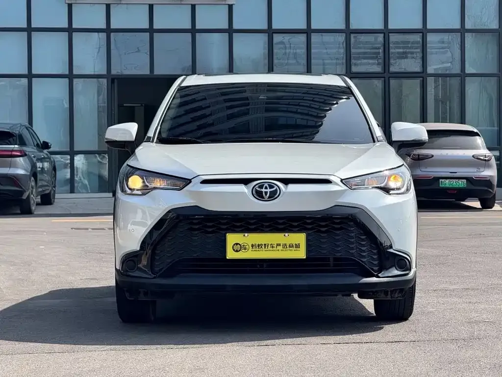 Toyota Frontlander 2023 из CN, фото 2