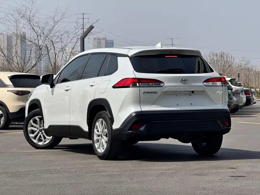 Toyota Frontlander 2023 из CN, фото 3