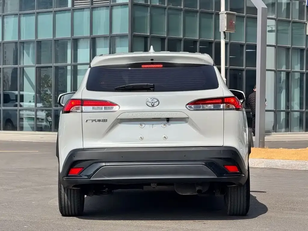 Toyota Frontlander 2023 из CN, фото 6