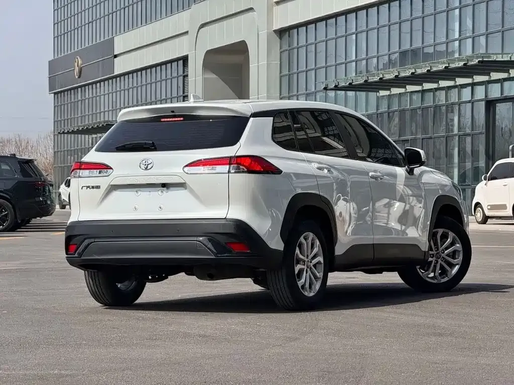 Toyota Frontlander 2023 из CN, фото 10