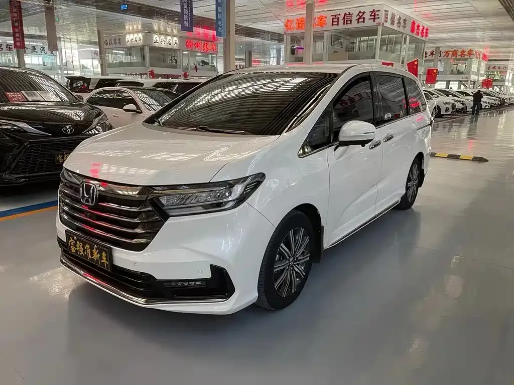 Honda Odyssey — фото 1