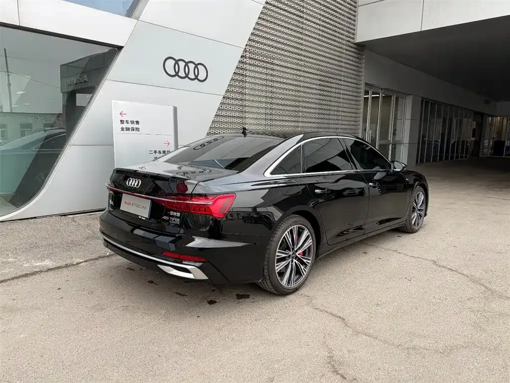 Audi A6L 2024 из CN, фото 4