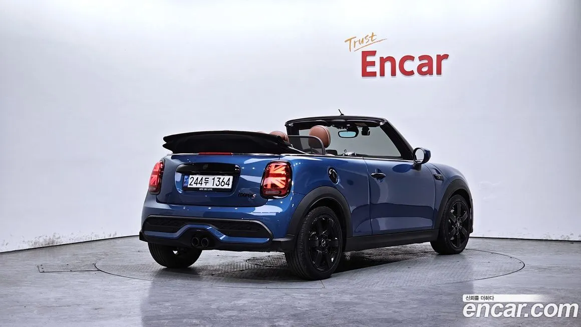 Mini Cooper Convertible 2022 из KR, фото 5
