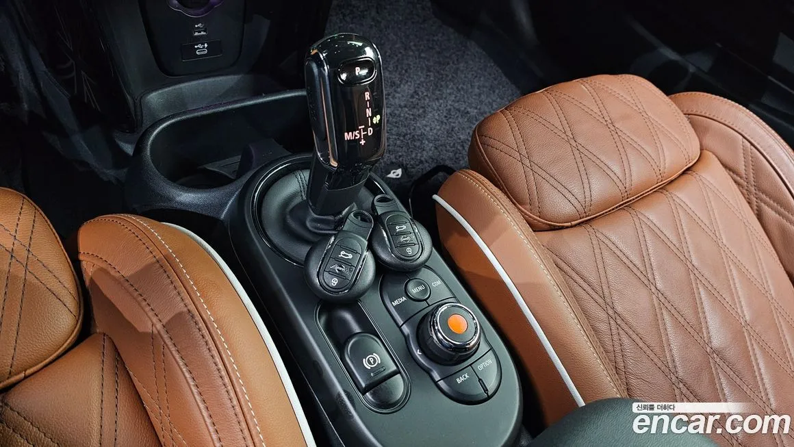 Mini Cooper Convertible 2022 из KR, фото 8