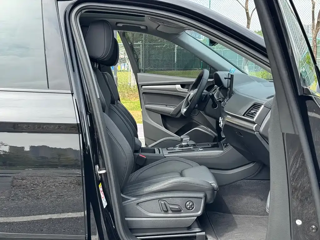 Audi Q5L 2022 из CN, фото 4