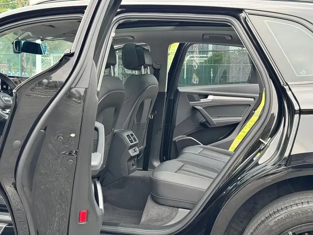 Audi Q5L 2022 из CN, фото 3