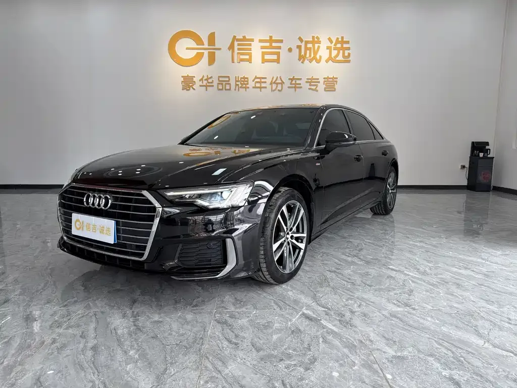 Audi A6L — фото 1