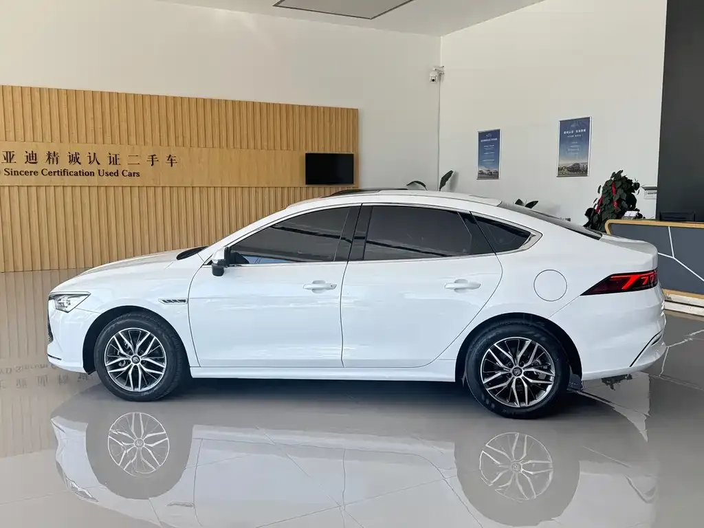 BYD Qin PLUS 2023 из CN, фото 3