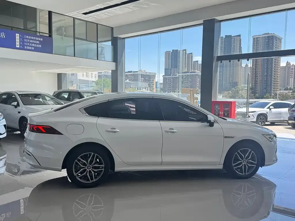 BYD Qin PLUS 2023 из CN, фото 6