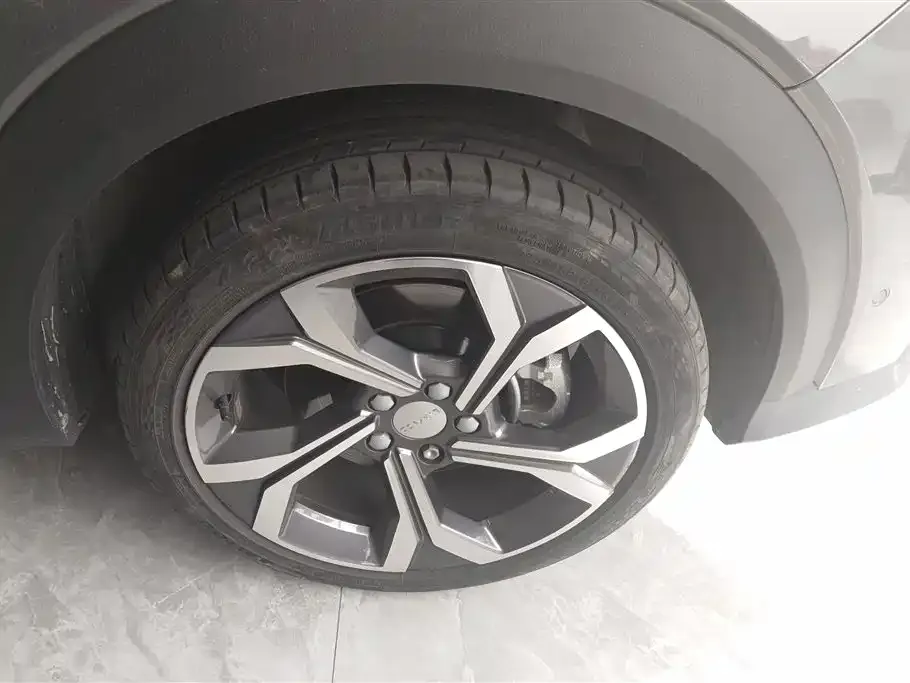 Lynk & Co 06 2023 из CN, фото 6