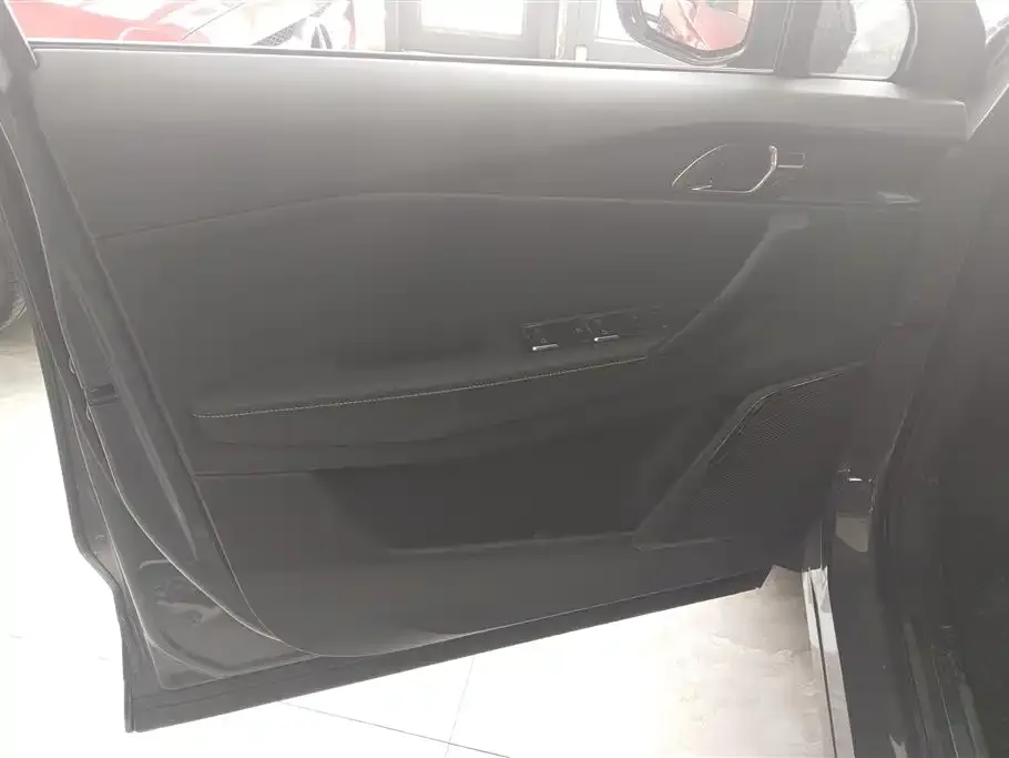 Lynk & Co 06 2023 из CN, фото 2