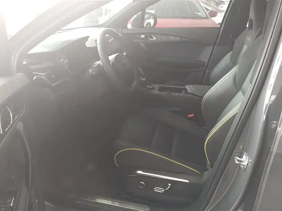 Lynk & Co 06 2023 из CN, фото 8