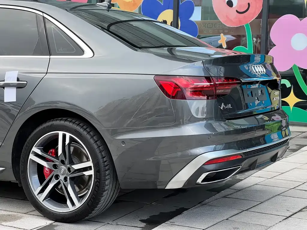 Audi A4L — фото 4