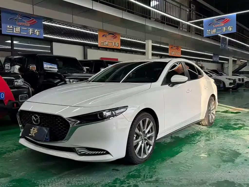 Mazda 3 Axela — фото 3
