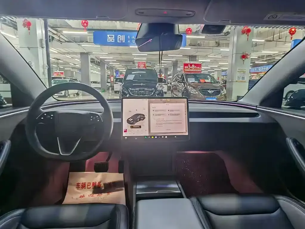 Tesla Model 3 — фото 4