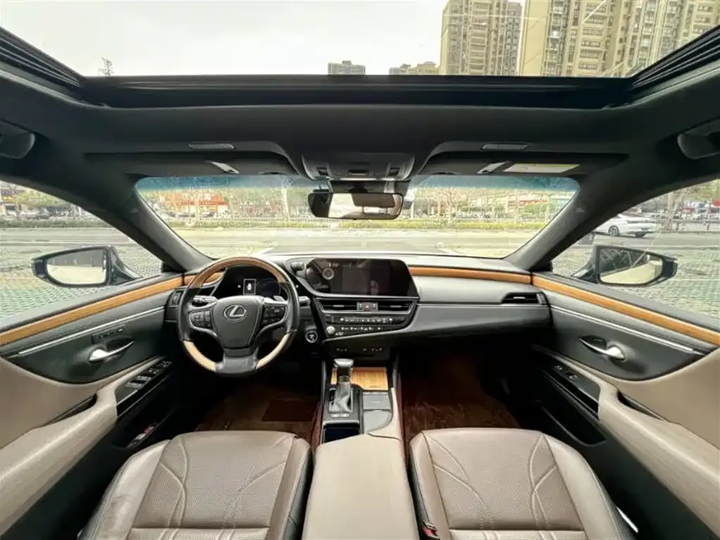 Lexus ES 2021 из CN, фото 2