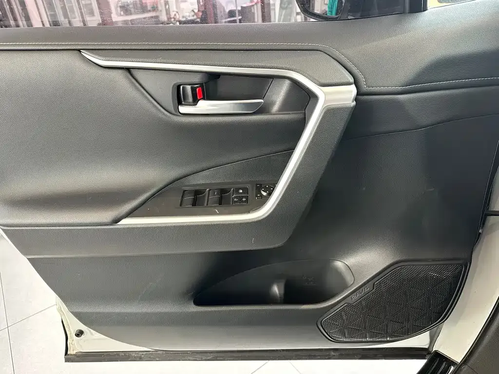 Toyota RAV4 2022 из CN, фото 7