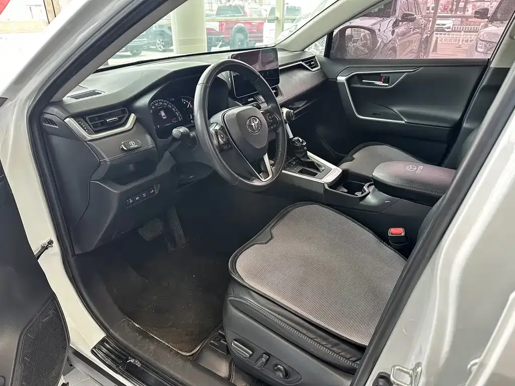 Toyota RAV4 2022 из CN, фото 8