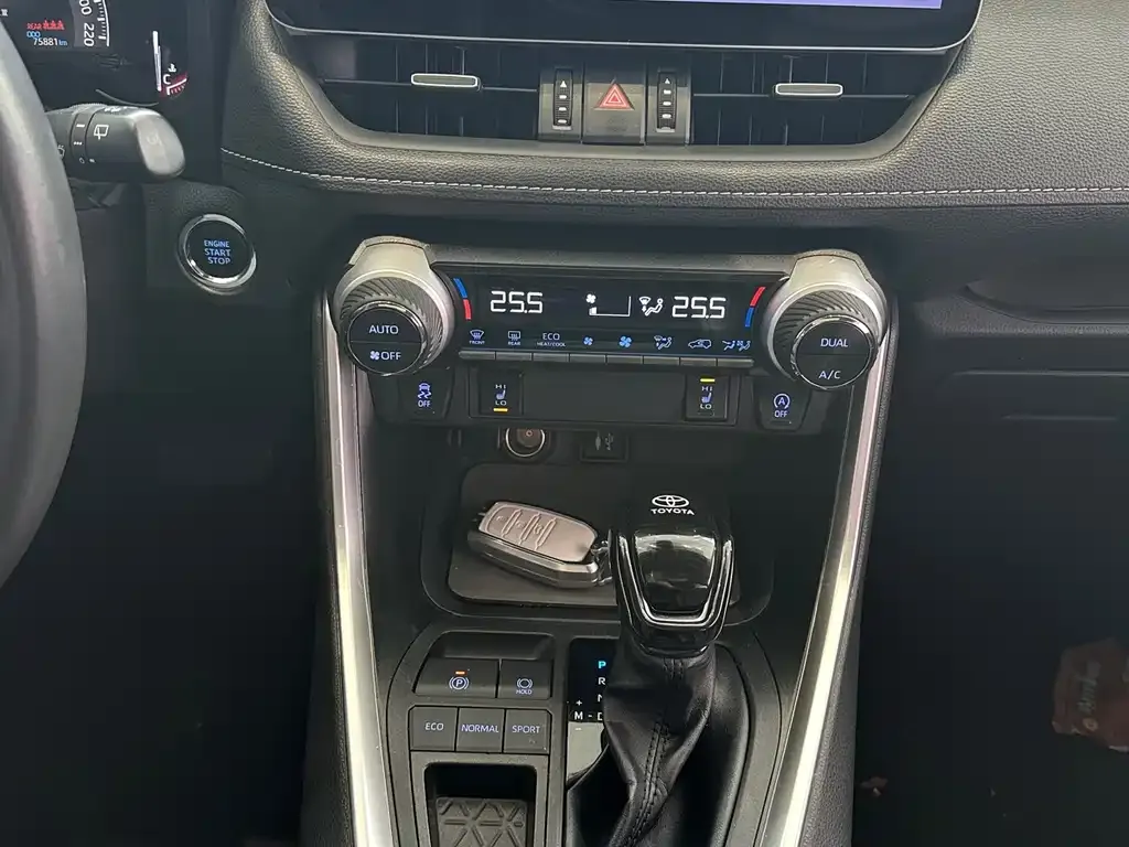 Toyota RAV4 2022 из CN, фото 3