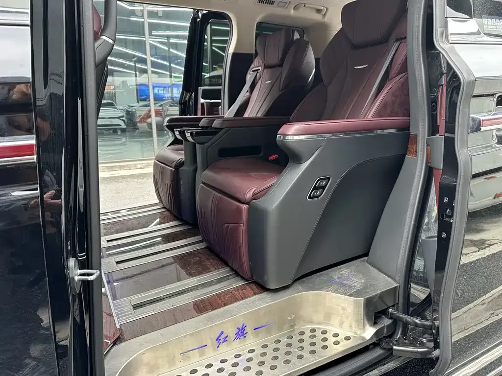 Hongqi HQ9 2023 из CN, фото 3