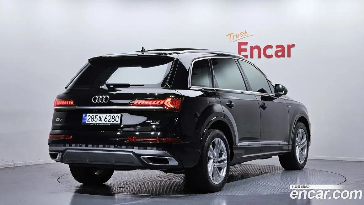 Audi Q7 2022 из KR, фото 6