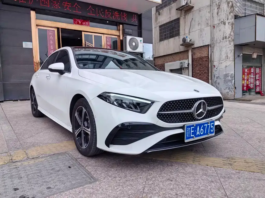 Mercedes-Benz A-Class — фото 8