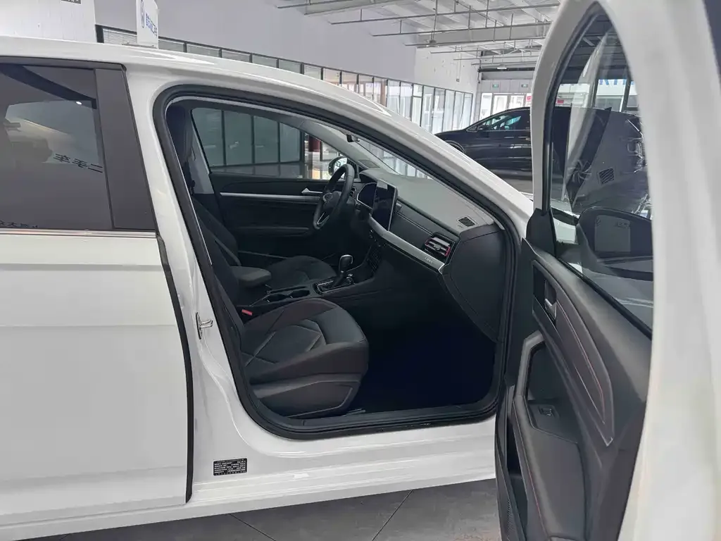 Volkswagen Lavida 2024 из CN, фото 5